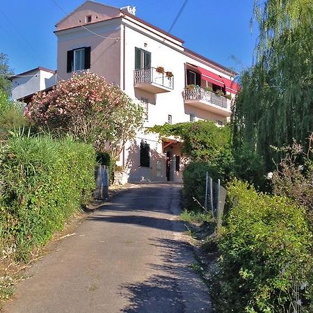 Casa Sul Monte D'Oro Apartamento Scauri  Exterior foto